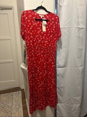 Red Floral V-Neck Maxi Dress with Short Sleeves